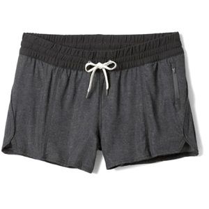 Vuori Clementine 4" Shorts | sz Small | Charcoal Twill | EUC
